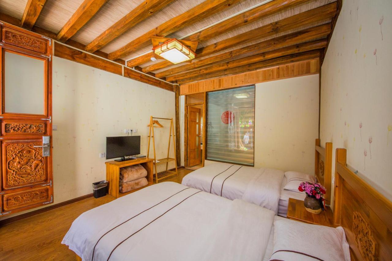 Lijiang Rongyi Homestay Bagian luar foto