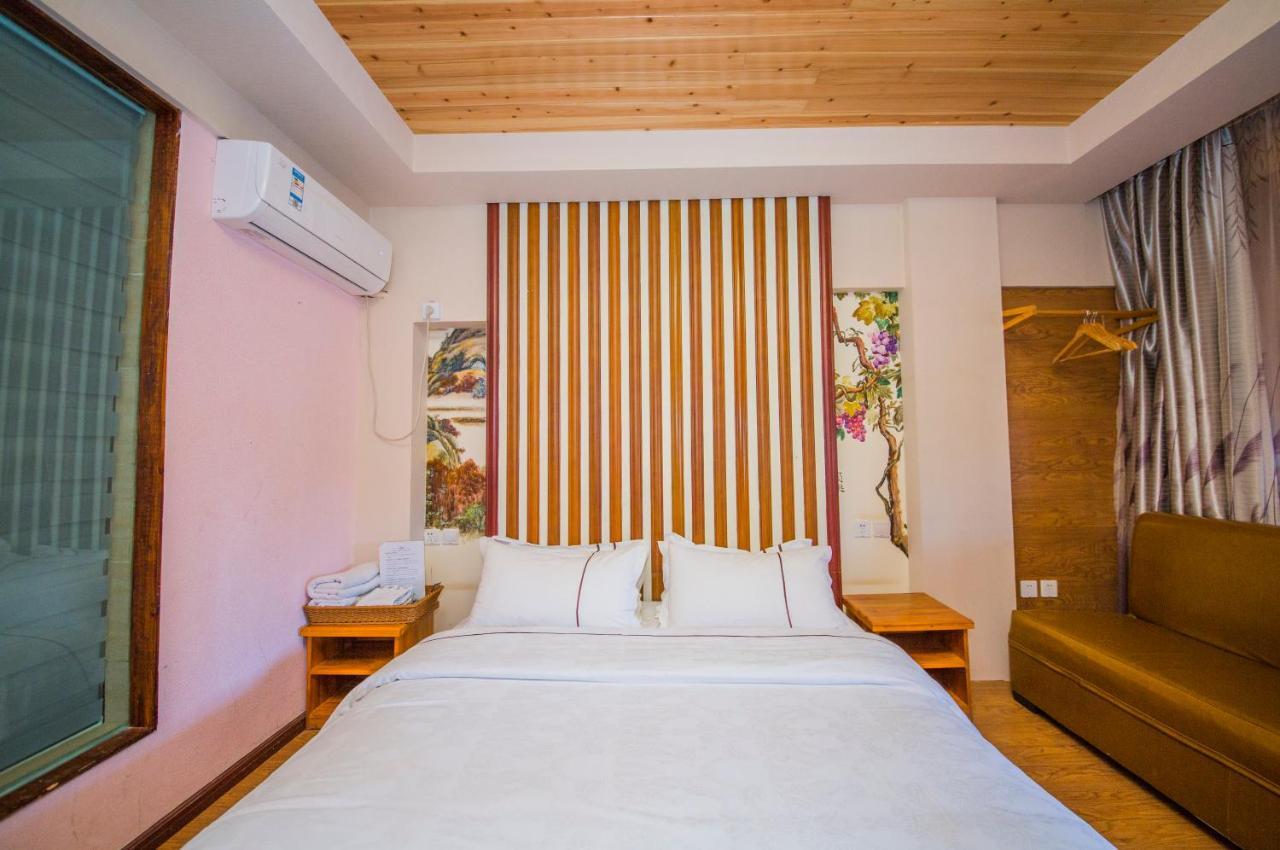 Lijiang Rongyi Homestay Bagian luar foto